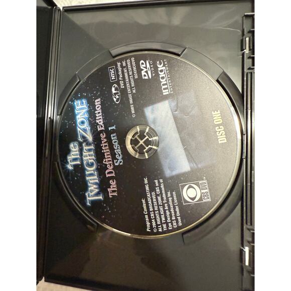 The Twilight Zone: Season 1 The Definitive Edition 6 Discs - Picture 8 of 8